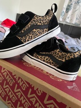 Vans Kids Leopard Print Velcro Sneakers - Black/Tan